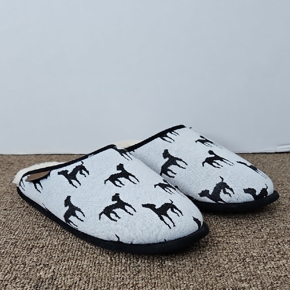 Eddie Bauer Light Gray Dog Slippers Sherpa Lined Sz 9 Womens Slipon - Picture 1 of 5